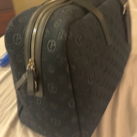 Giorgio ARMANI weekender bag with all-over logo Blue Dimensions: 50 x 31 x 23 cm - Picture 4 of 9